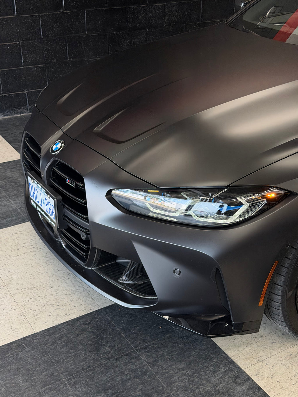 BMW M4 Competition (Frozen Black)