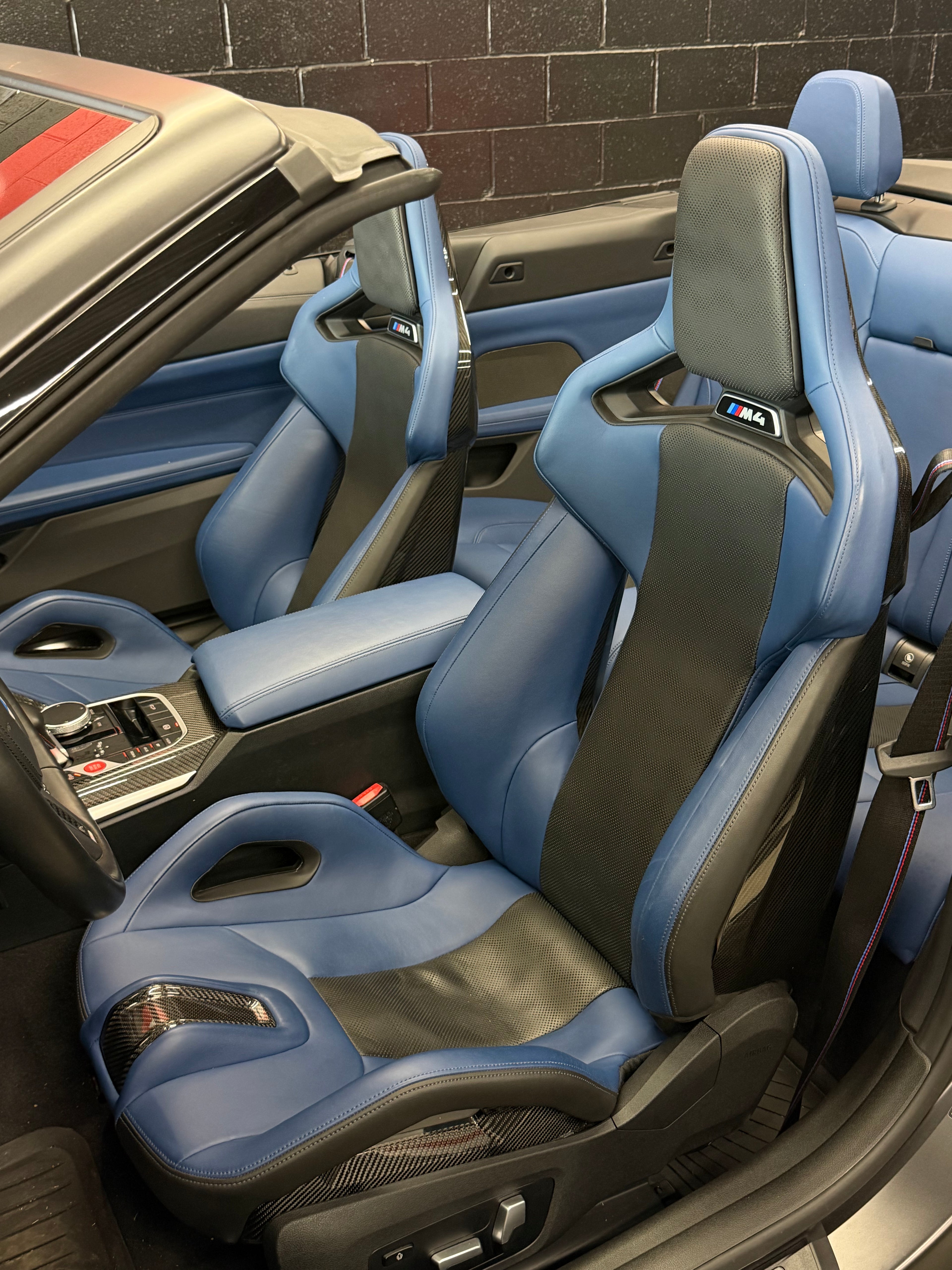 BMW M4 Competition (Frozen Black)